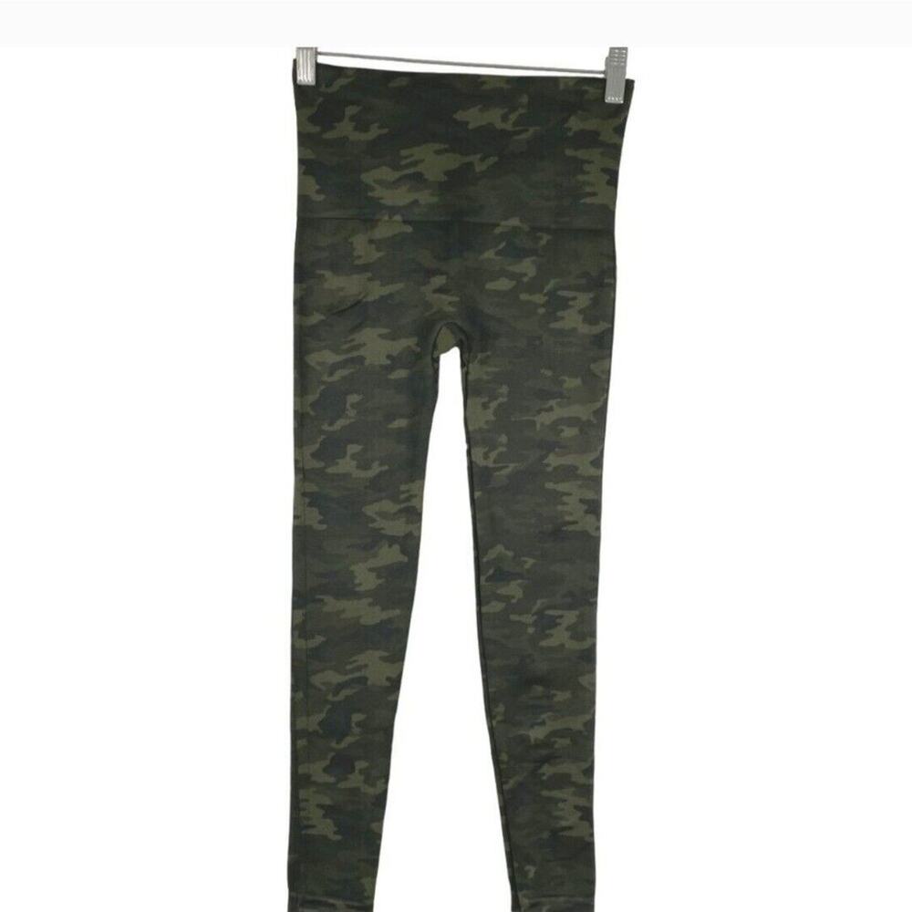 SPANX Look At Me Now Camo Leggings M Seamless Compression Fitness Activewear